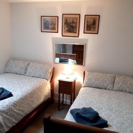 Wisteria Cottage Les Adjots Екстериор снимка