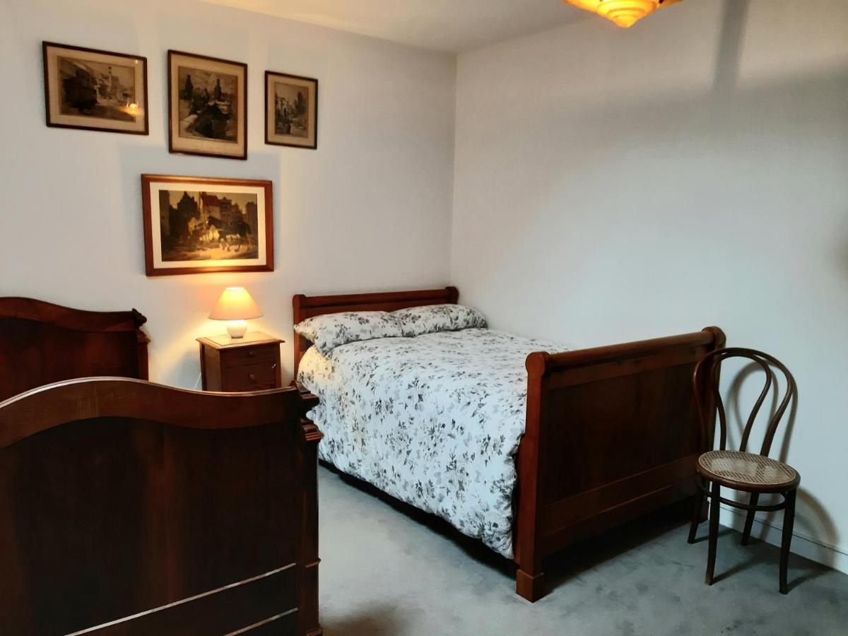 Wisteria Cottage Les Adjots Екстериор снимка