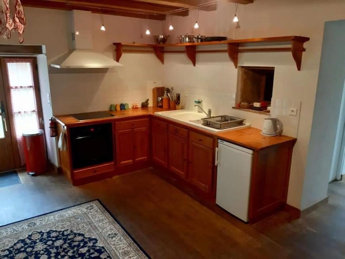 Wisteria Cottage Les Adjots Екстериор снимка