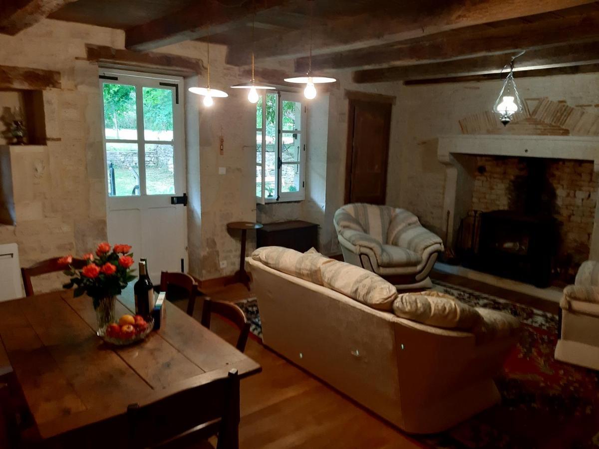 Wisteria Cottage Les Adjots Екстериор снимка